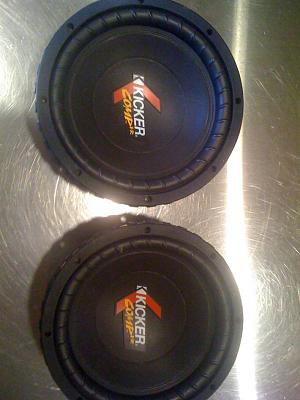 2 Brand new Kicker Comp VR Subs-img_1139.jpg