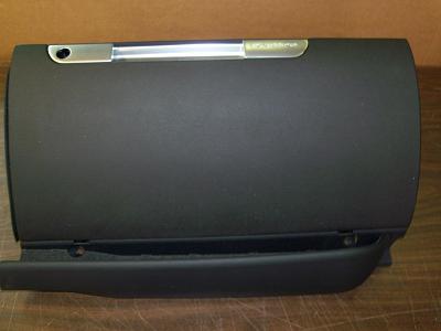 NEW Audi TT Glovebox-glovebox.jpg