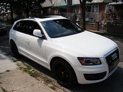 FS: 2011 Audi Q5 Premium Plus 2.0T (White)-3.jpg