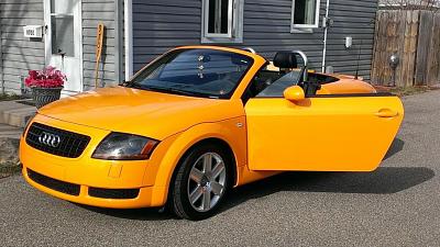 2004 Audi TT Roadster convertable - ORANGE RARE-frontside.jpg