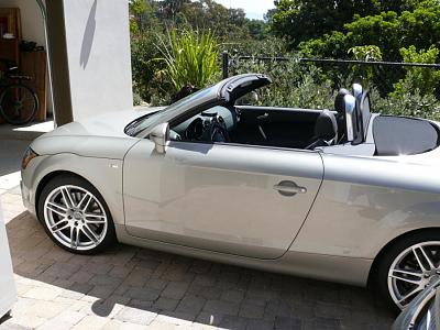 2008 Audi TT Roadster 3.2 Quattro MT6-l1000212.jpg