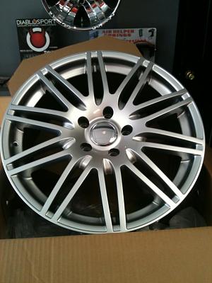 Brand New 20&quot; Wheels 10 spoke for Q7-photo2.jpg