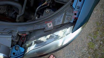 how to install HID kit in 2008 A4 (replace halogen bulbs)-loosen.jpg